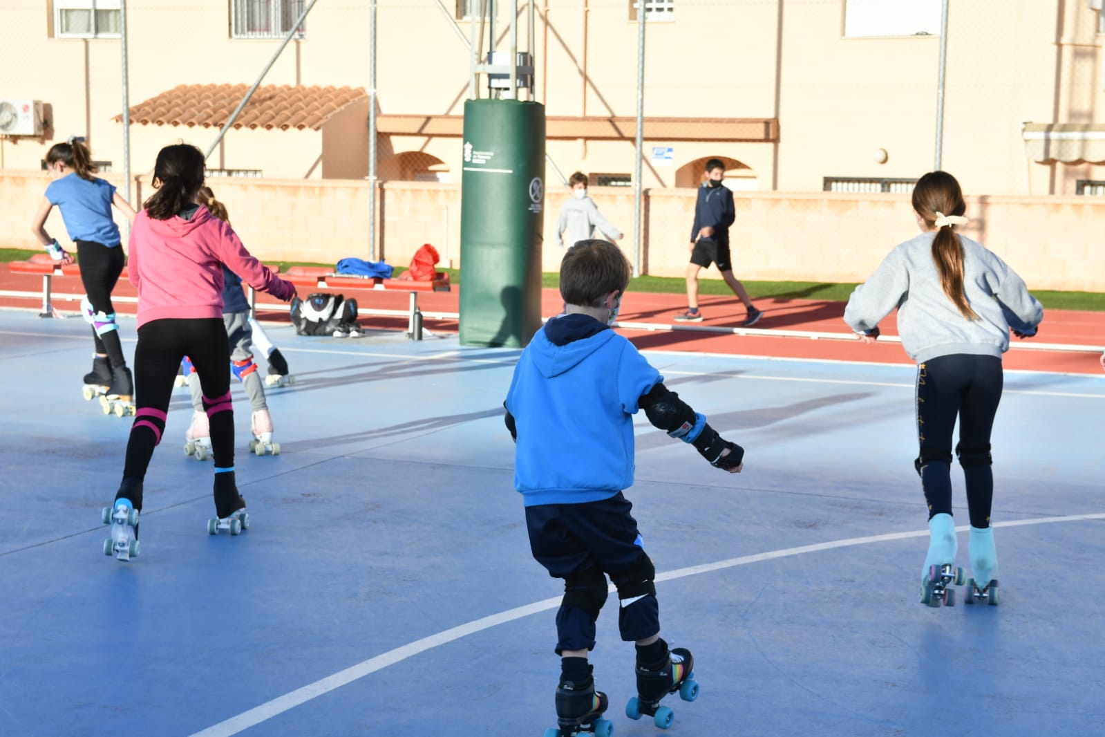 Persuasión Correa satélite LA ESCUELA MUNICIPAL DE PATINAJE ARTÍSTICO DE TOMARES, CANTERA DE CAMPEONAS  DE ESPAÑA | Ayuntamiento de Tomares