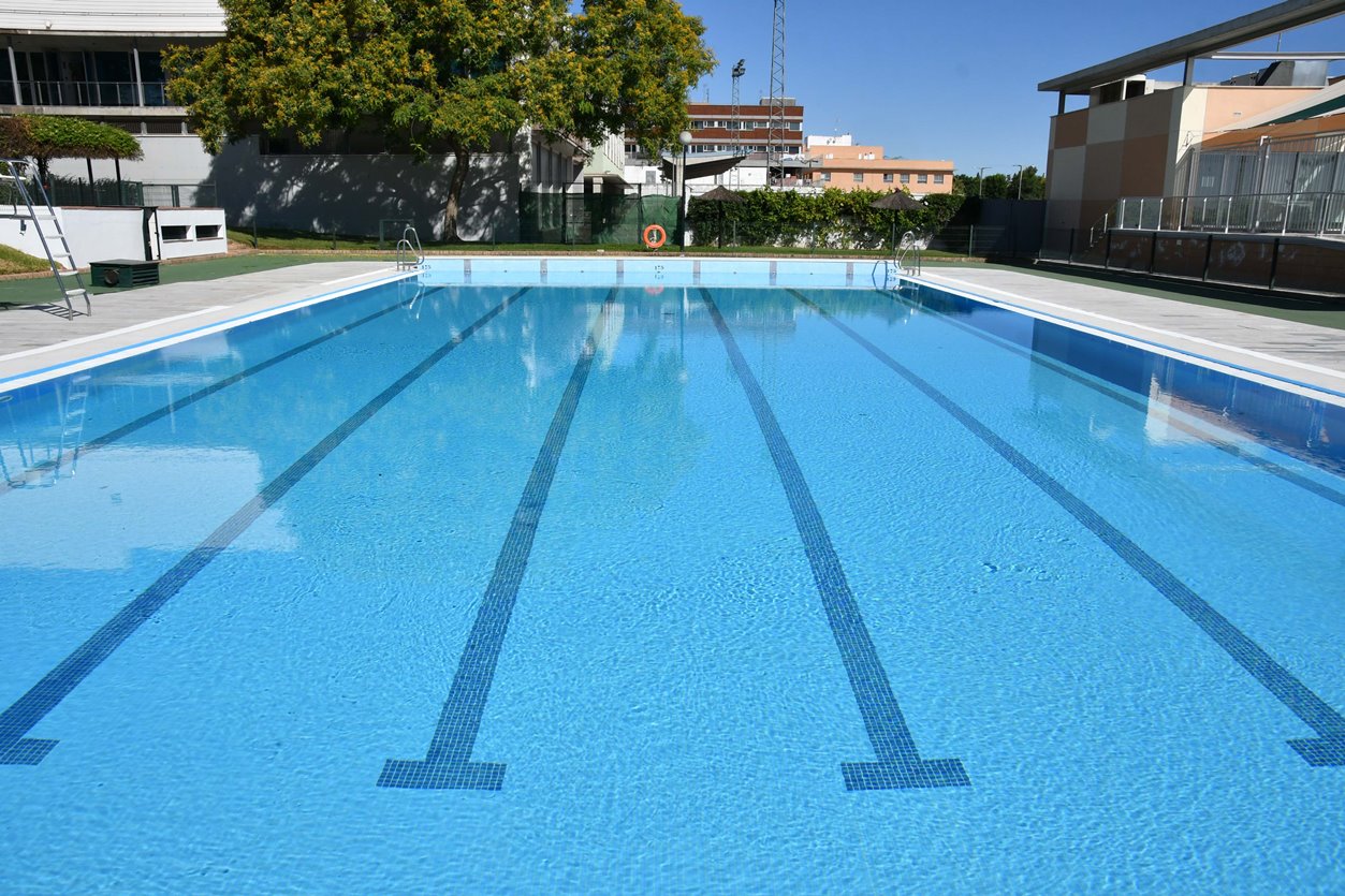 TOMARES REABRE LA PISCINA MUNICIPAL HOY LUNES 22 DE JUNIO | Ayuntamiento de  Tomares