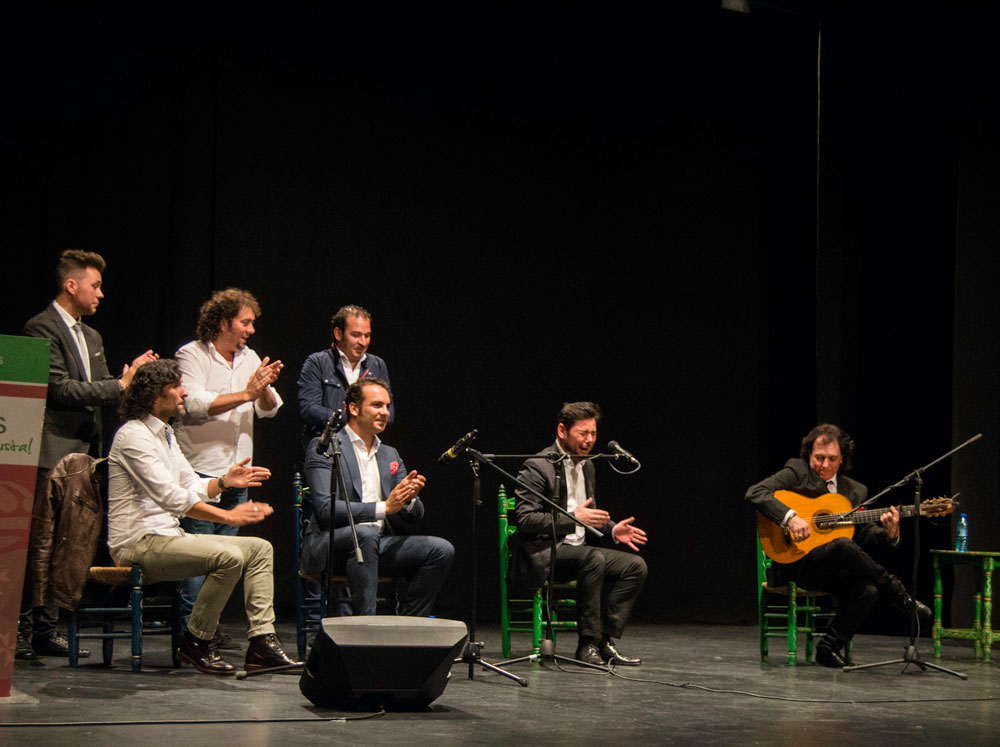 El Encuentro Anual de Peñas Flamencas de Sevilla entrega mañana a Miguel  Poveda en Tomares el Premio “Musa Flamenca”