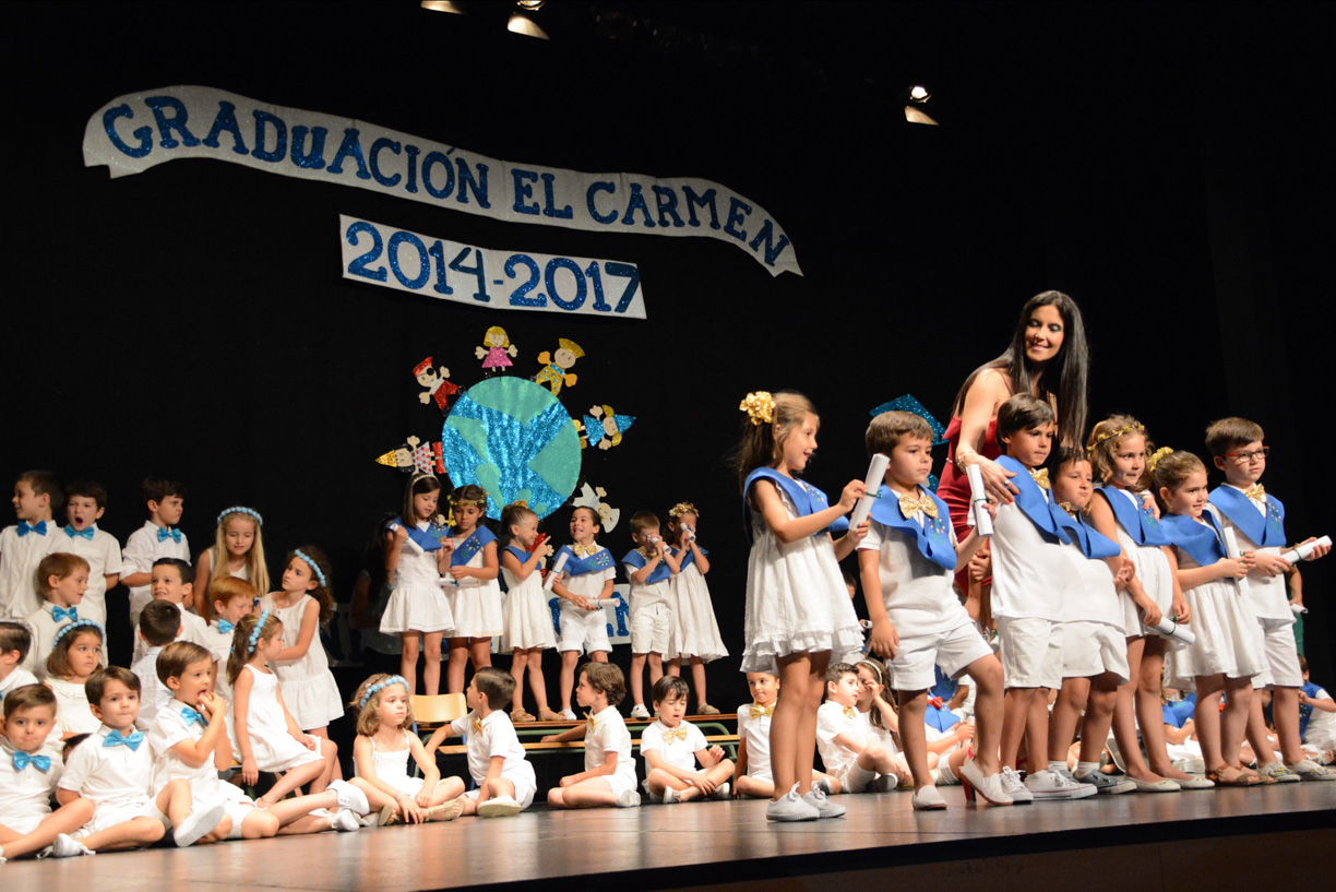 naranja Barricada privado Los niños de 3º de Infantil del Colegio El Carmen celebraron ayer su Gala  de Graduación | Ayuntamiento de Tomares