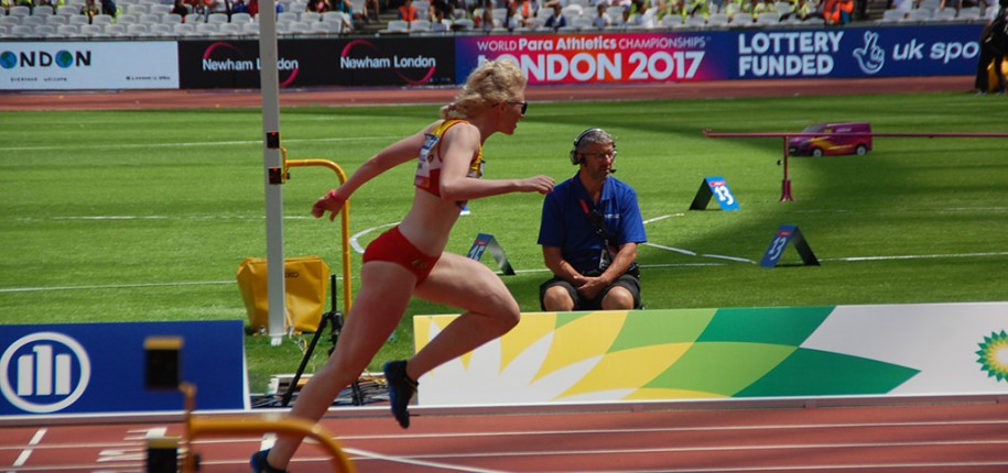 ATLETA TOMAREÑA SARA FERNÁNDEZ 5ª EN 100 METROS LISOS